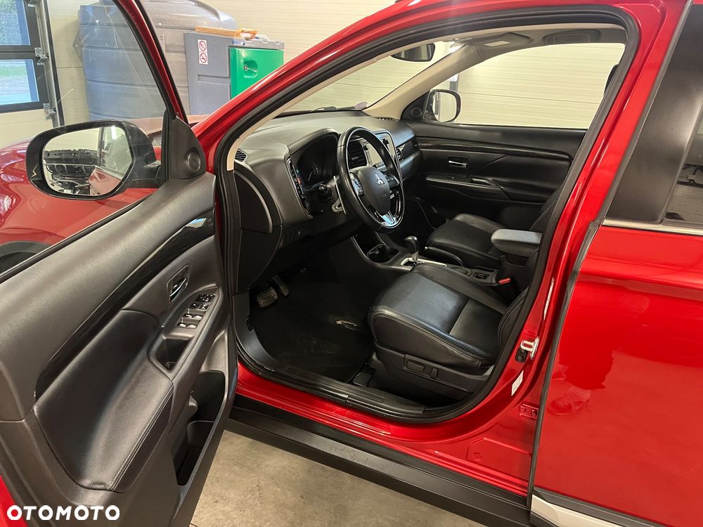 Mitsubishi Outlander 2.0 2WD CVT Diamant Edition+ - 13