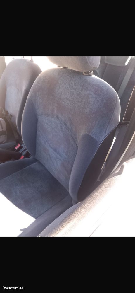 Peugeot 206 1.1 Color Line - 4