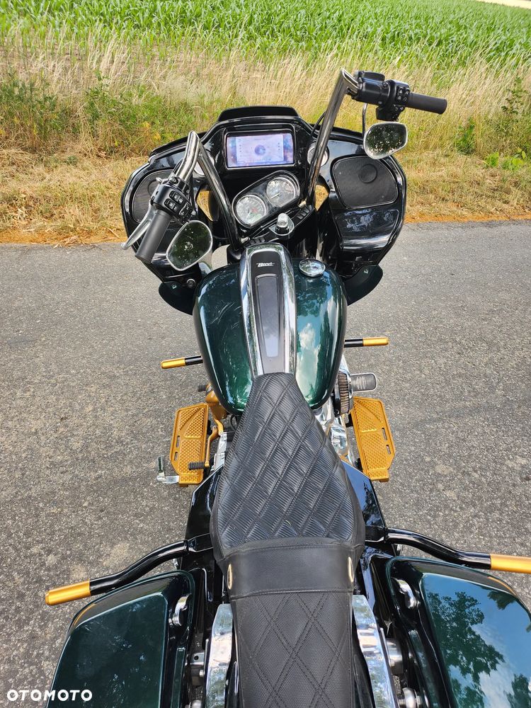 Harley-Davidson Touring Road Glide - 4