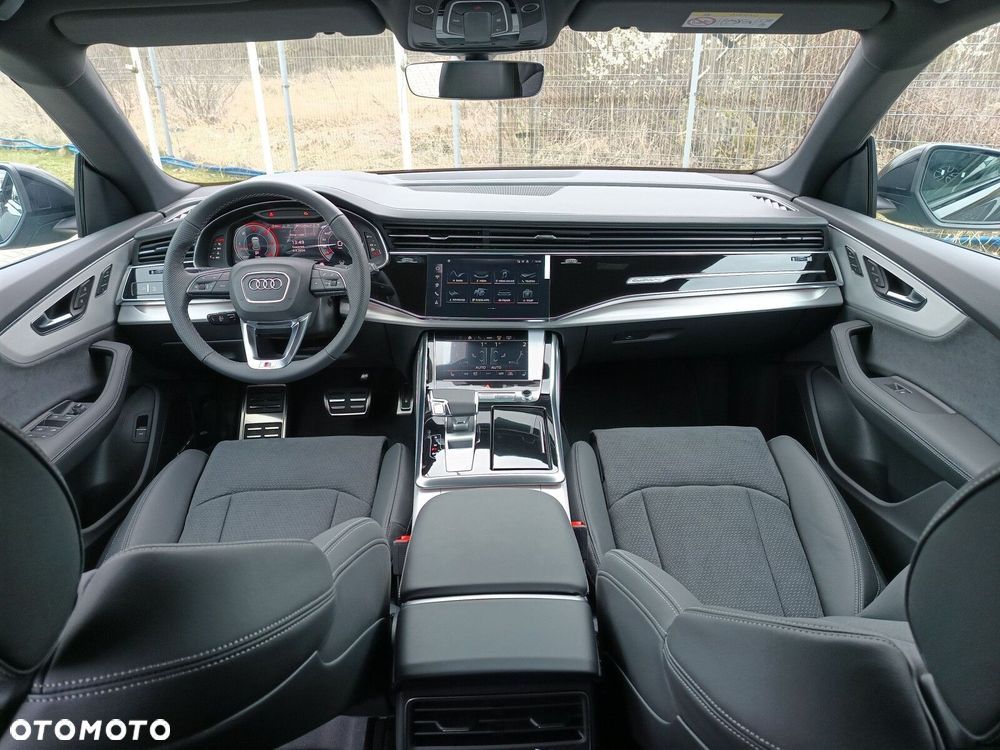Audi Q8 - 16
