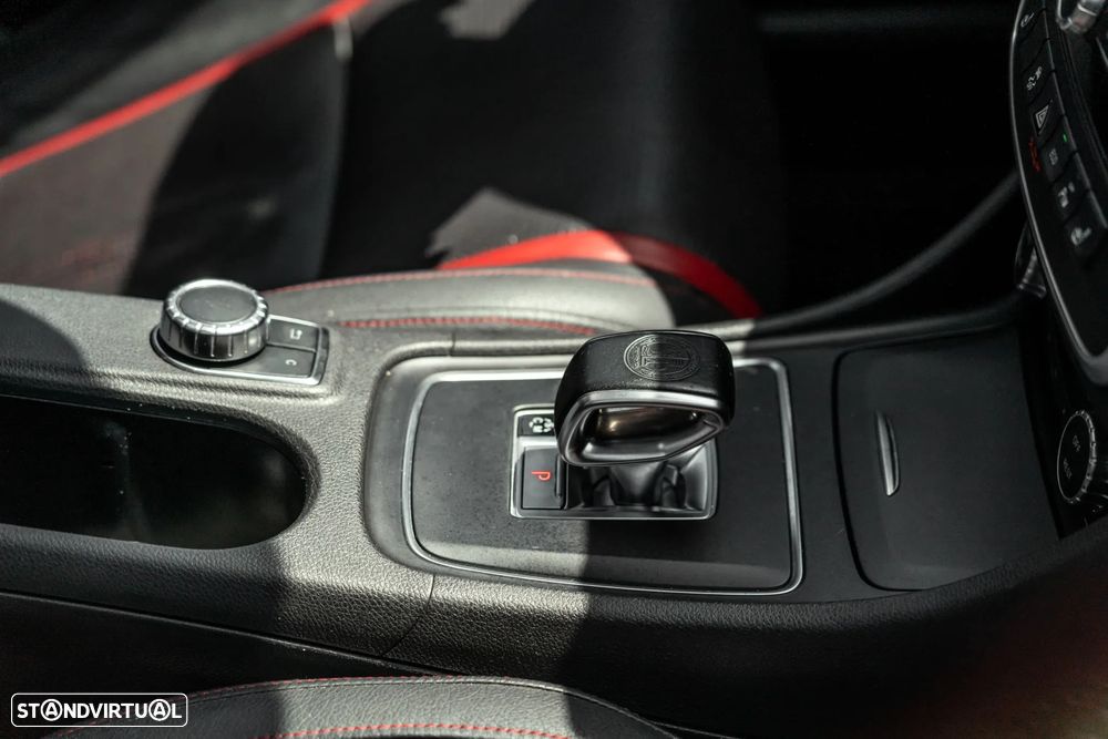 Mercedes-Benz GLA 45 AMG 4-Matic - 25
