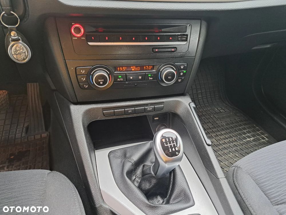 BMW X1 sDrive18d - 18