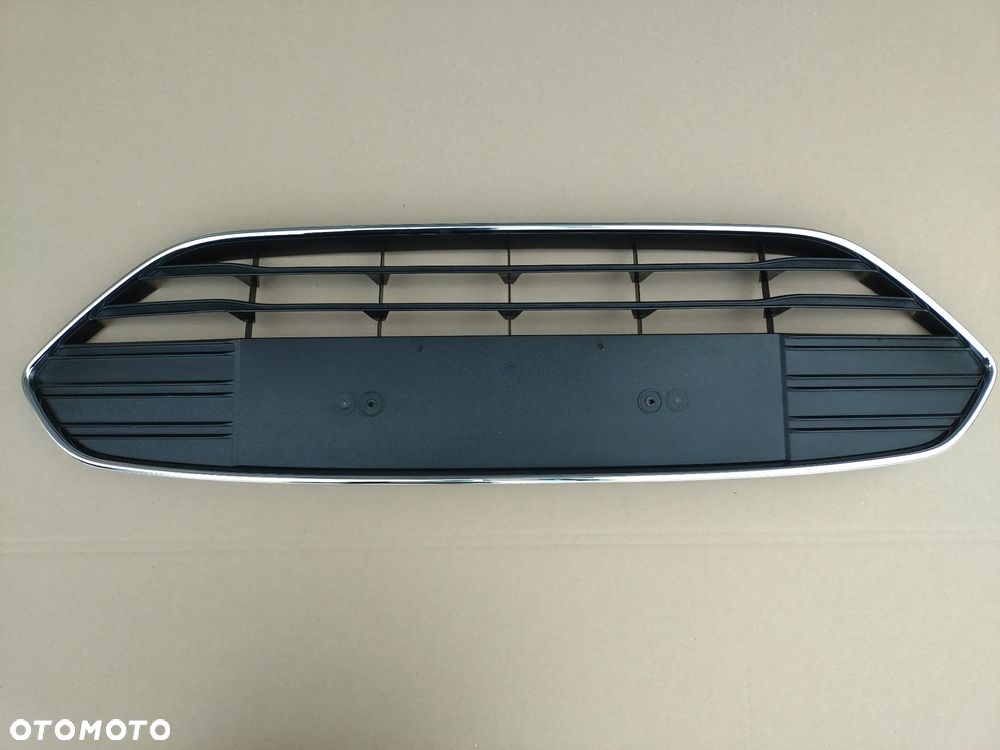 FORD B-MAX B MAX 12- AV11-17B968-A KRATKA CHROM W ZDERZAK PRZÓD ORYGINAŁ STAN BDB!! - 1