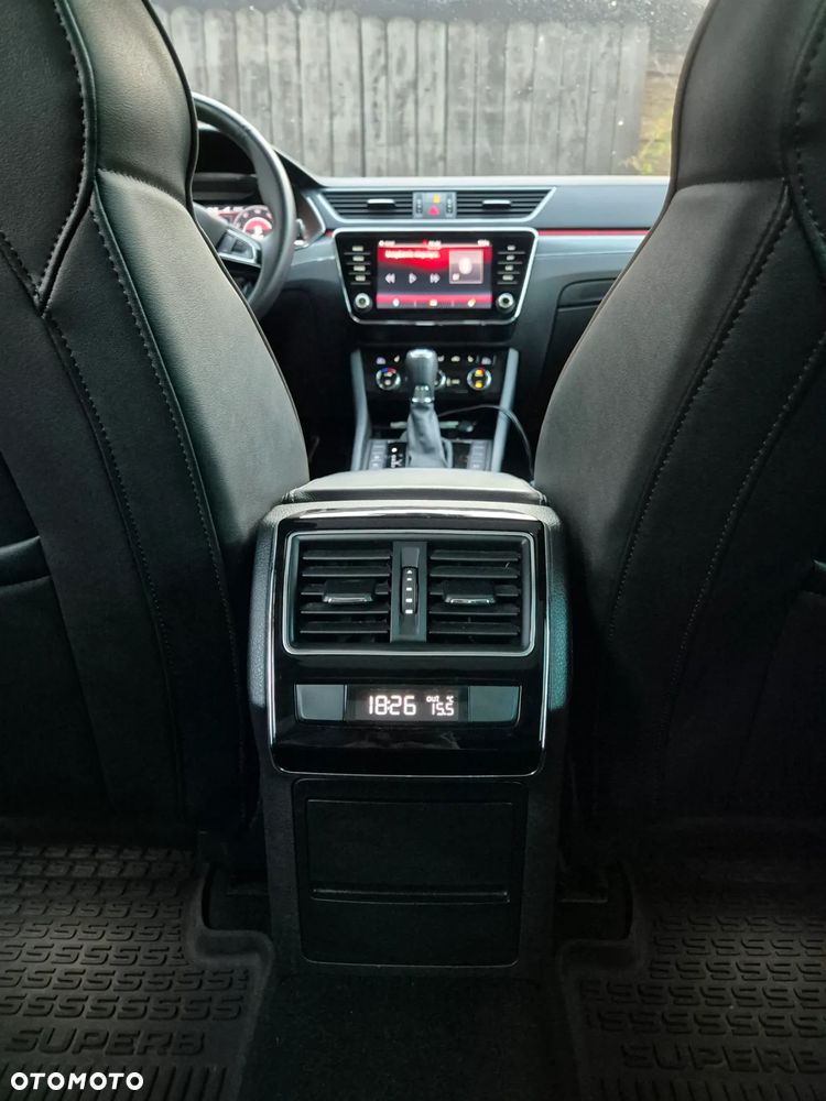 Skoda Superb 2.0 TDI SCR 4x4 Scout DSG - 11
