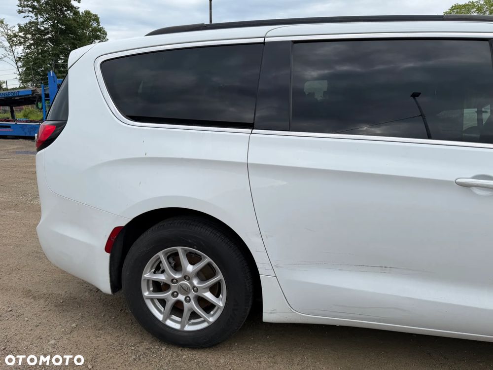Chrysler Pacifica - 7