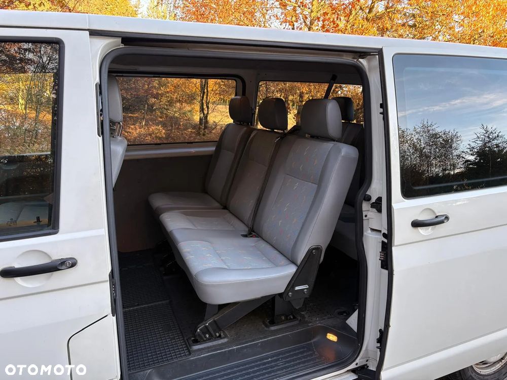 Volkswagen Transporter T5 TDI L2H1 - 22