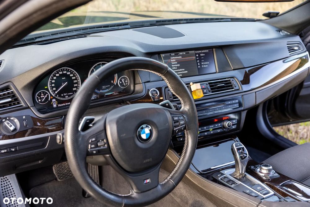 BMW Seria 5 M550d xDrive Sport-Aut - 10