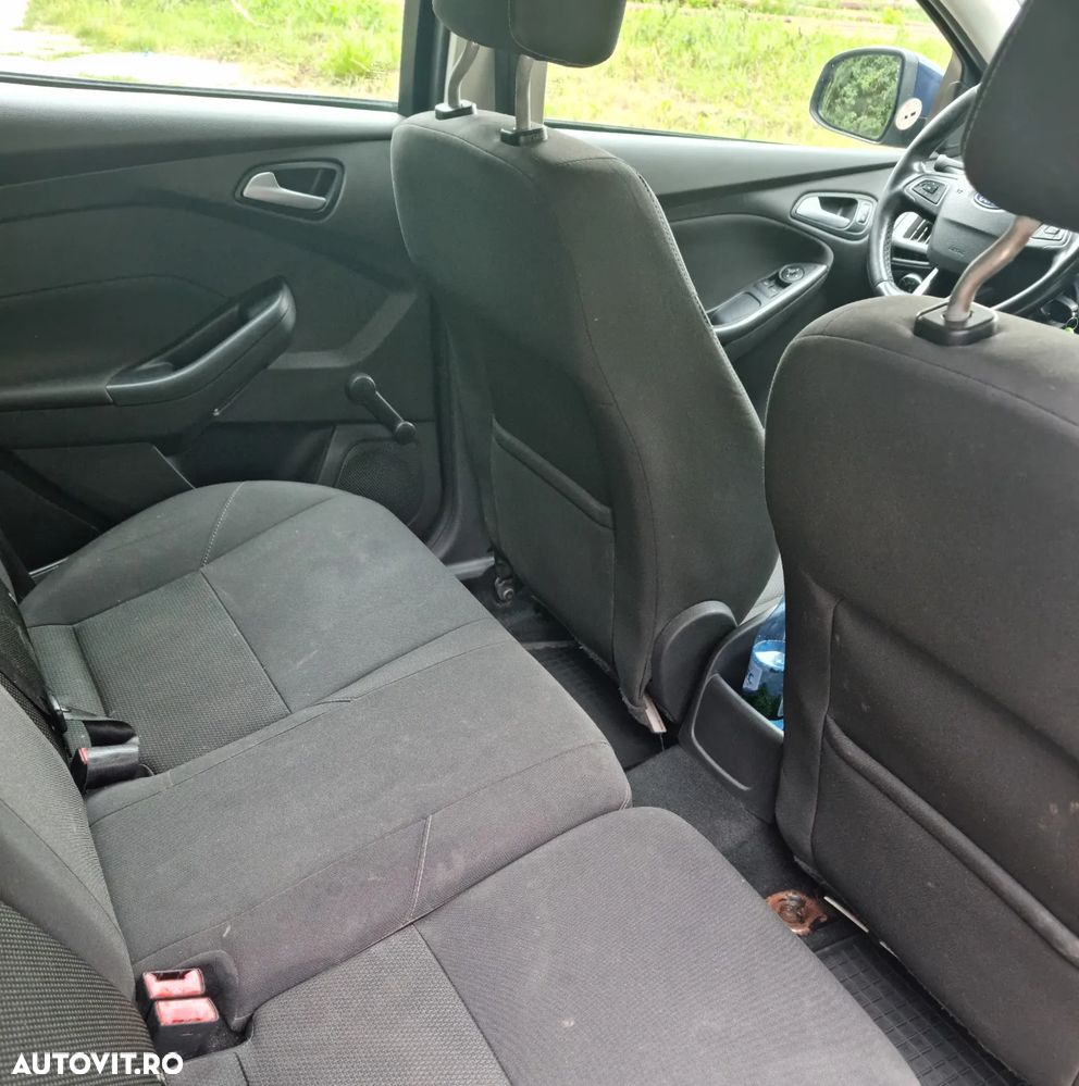 Ford Focus - 10