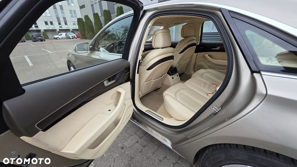 Audi A8 4.2 TDI Quattro - 13