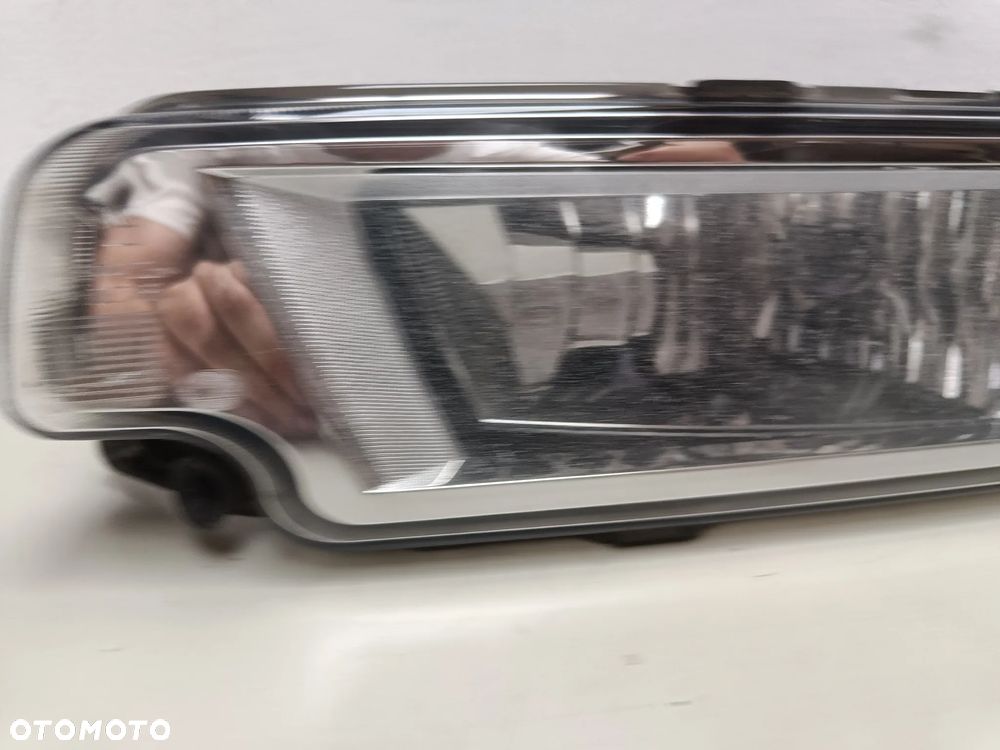 Halogen Prawy Przedni Przód VW Passat B8 Lampa Prawa 3G0941662E - 3