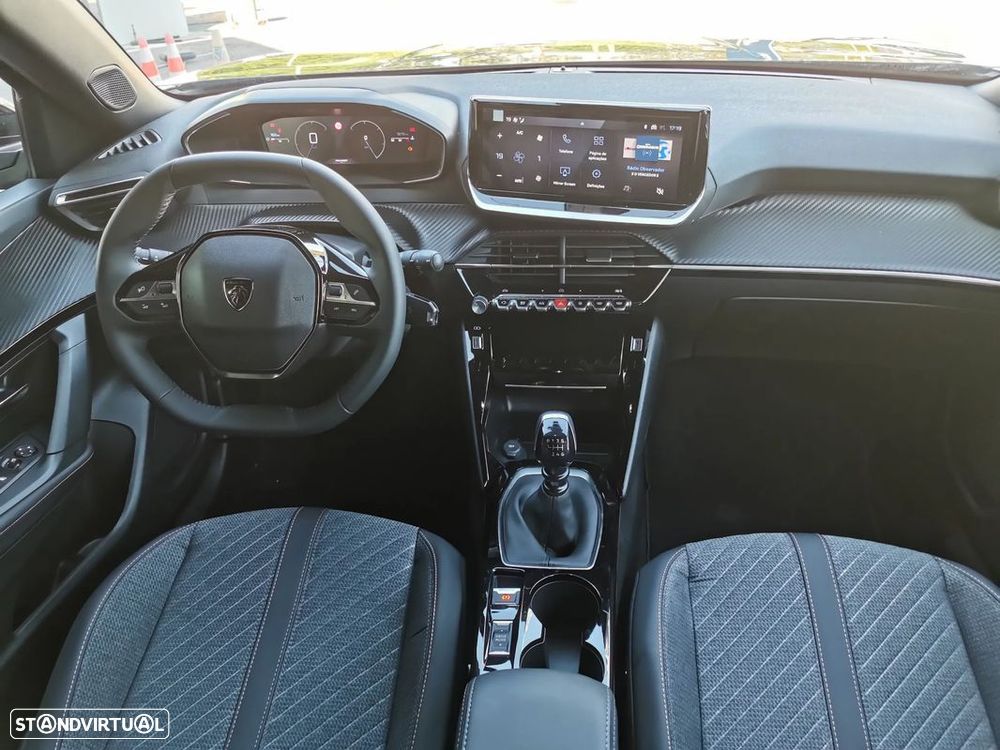 Peugeot 2008 1.2 PureTech Allure - 12