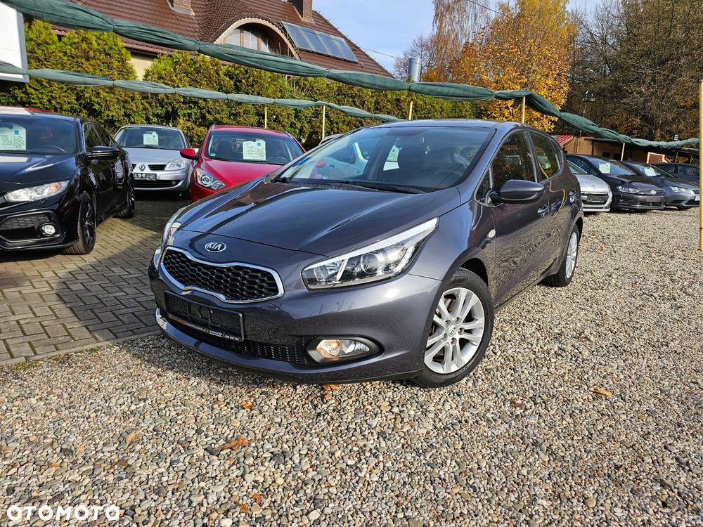 Kia Ceed 1.4 CVVT Dream Team Edition