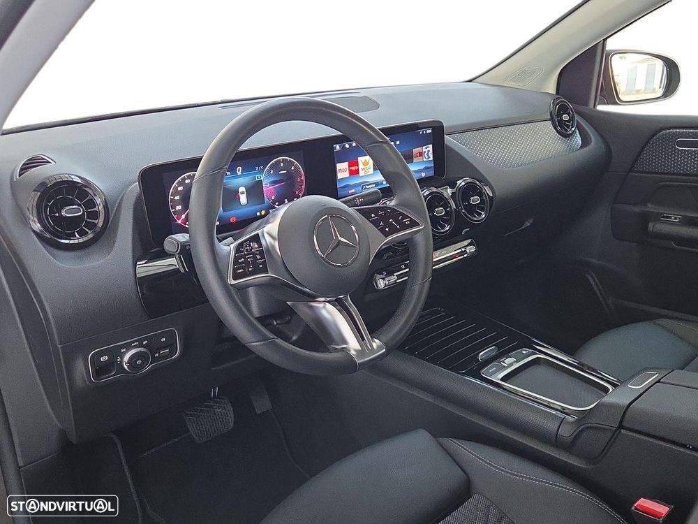 Mercedes-Benz B 180 d - 11