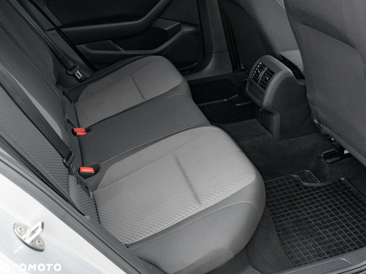 Volkswagen Passat 1.5 TSI EVO Essence - 28