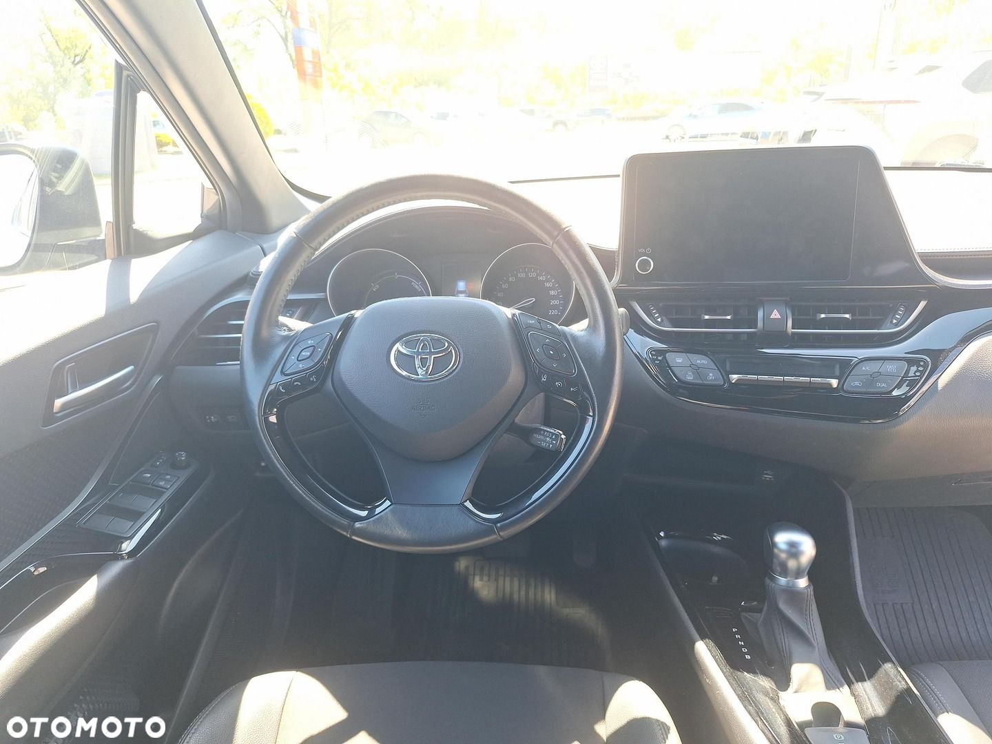 Toyota C-HR - 12