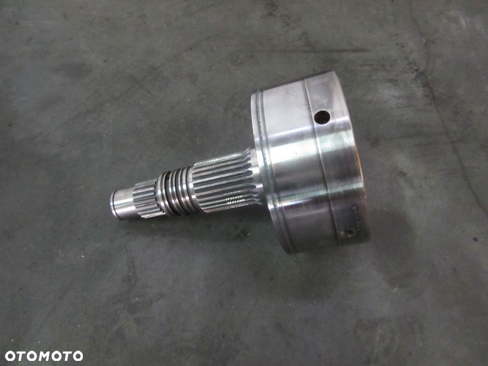 Kosz wał skrzyni WOM 5171667 New Holland TM120 TM130 TM140 TM155 Case MXM120 MXM130 MXM140 MXM155 - 1