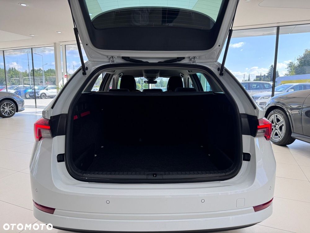 Skoda Octavia 2.0 TDI Ambition DSG - 17
