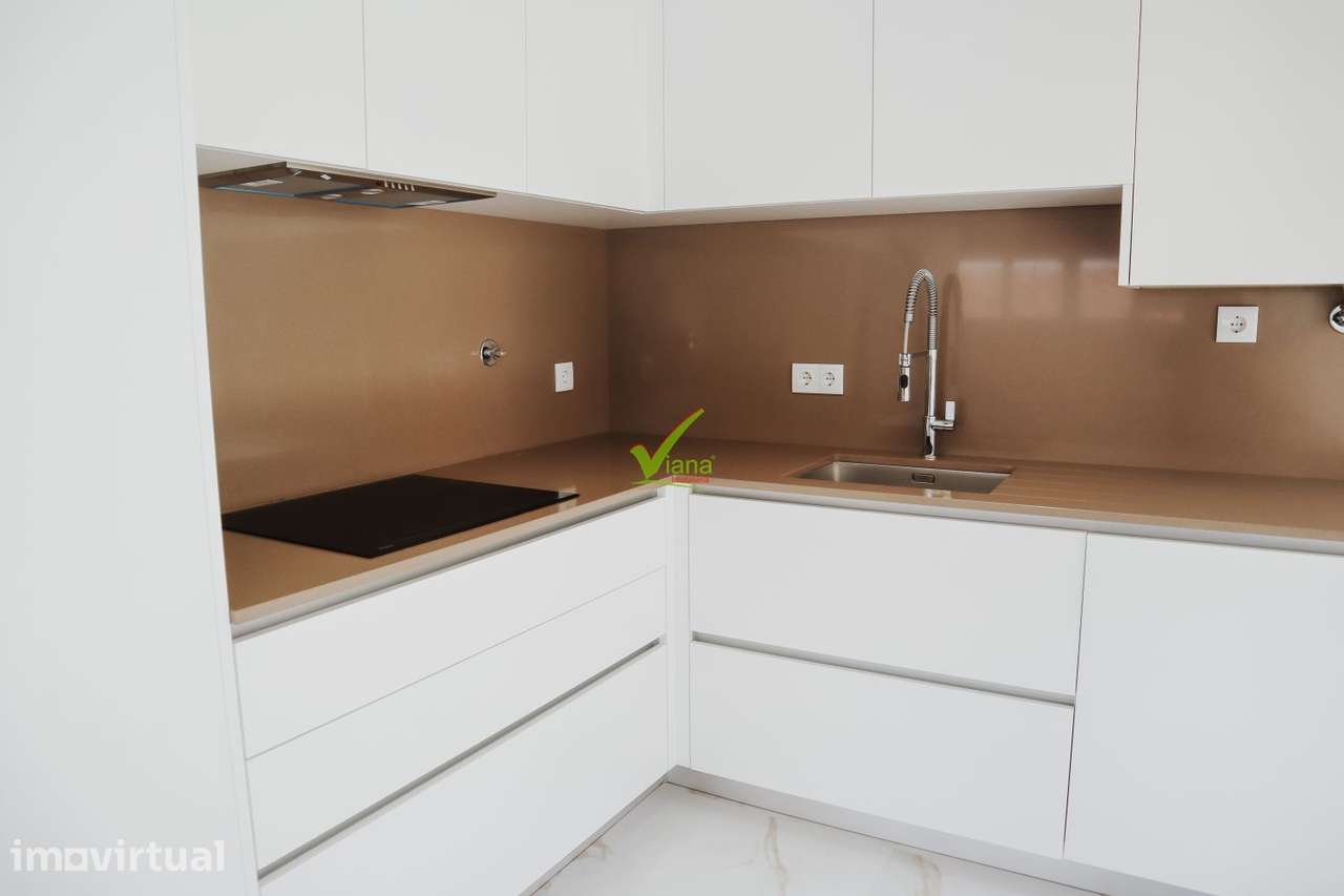 T. 3 com garagem - Novo - a 100 metros da Praia - Grande imagem: 2/9