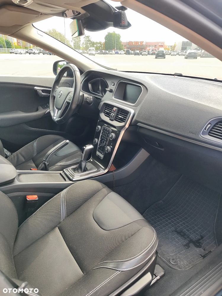 Volvo V40 D2 Momentum - 6