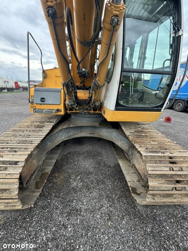 Liebherr R 906 LC - 9