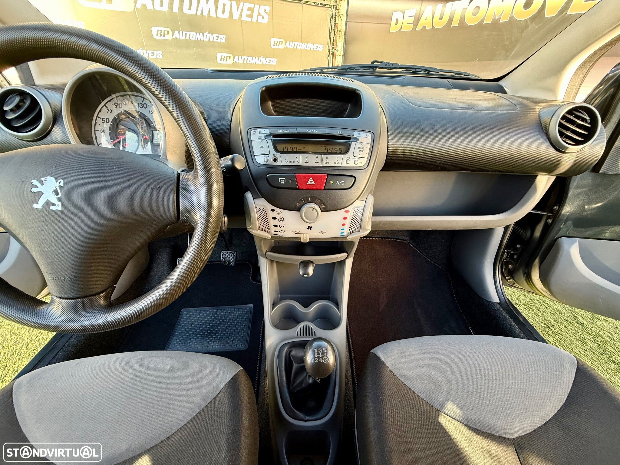 Peugeot 107 1.0 Urban - 30