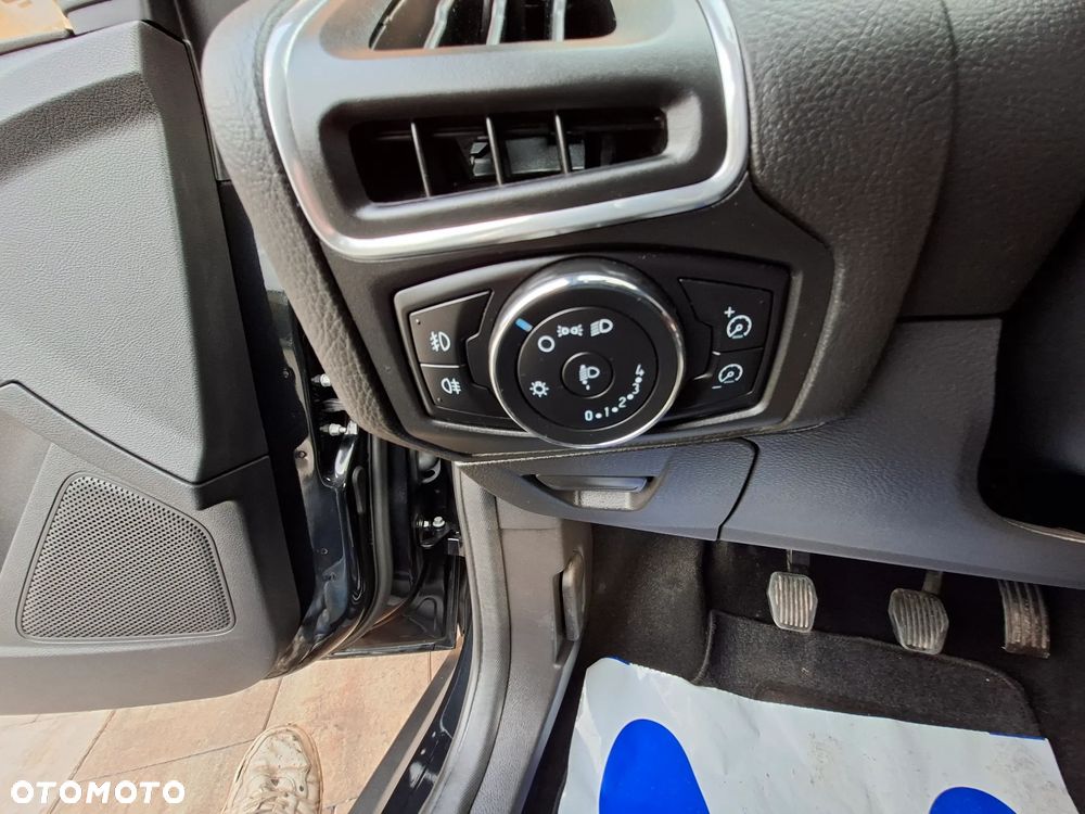 Ford Focus - 21