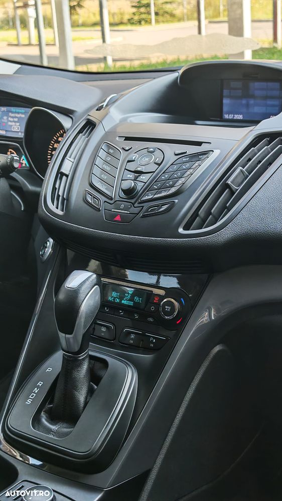 Ford Kuga 2.0 TDCi Powershift 4WD Titanium - 17