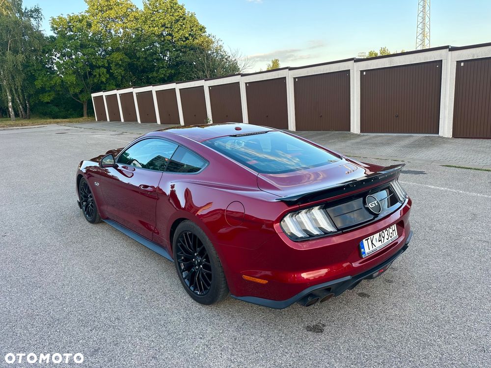 Ford Mustang 5.0 V8 GT - 10