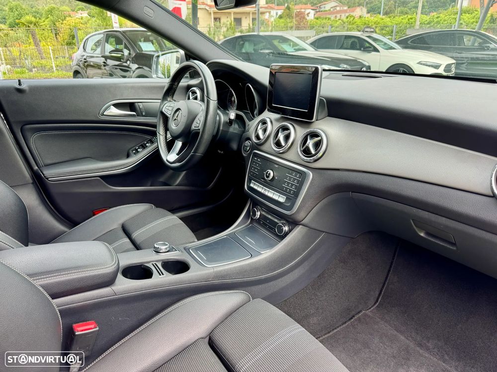 Mercedes-Benz CLA 180 d Shooting Brake Urban Aut. - 14