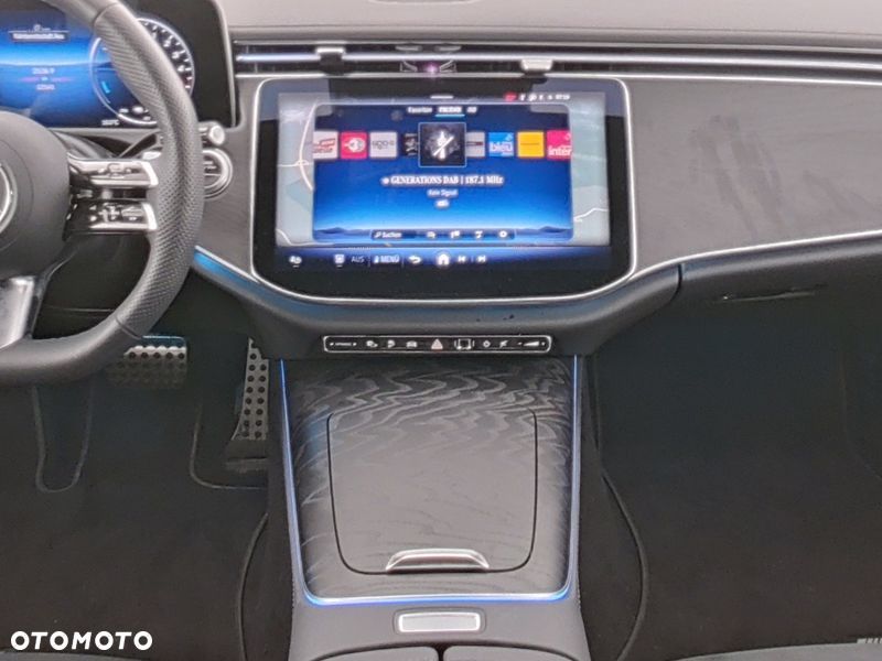 Mercedes-Benz Klasa E 300 de PHEV 4-Matic AMG 9G-Tronic - 9