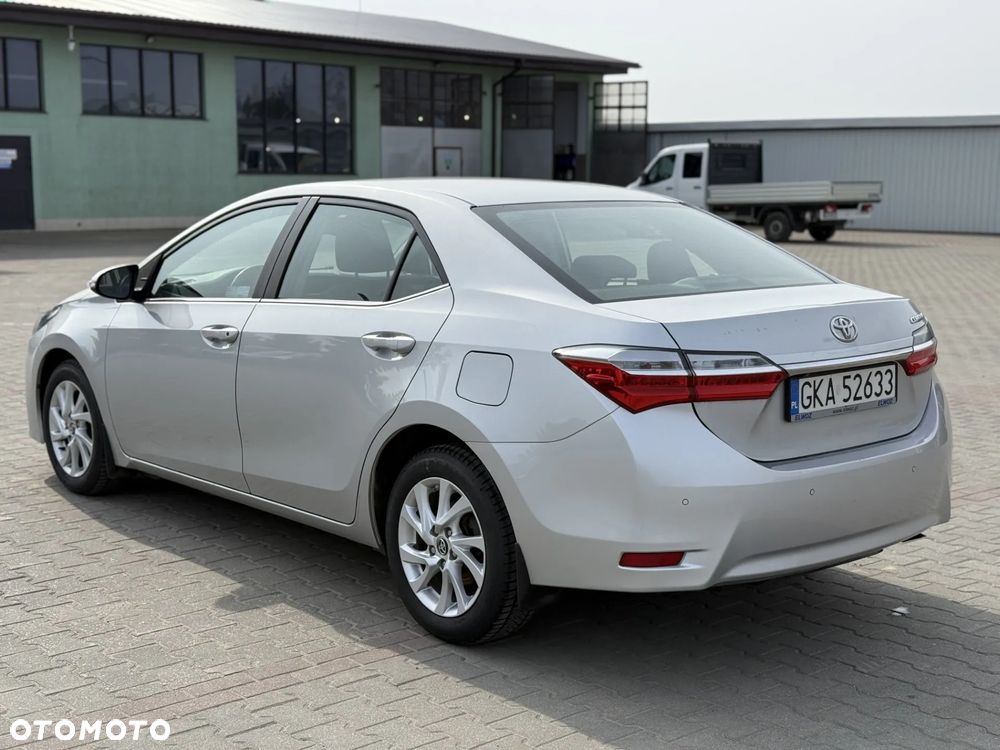 Toyota Corolla 1.6 Classic Plus - 7