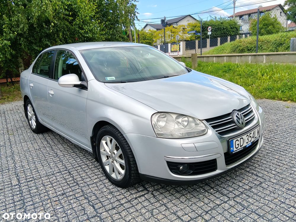 Volkswagen Jetta 1.4 TSI Highline - 9