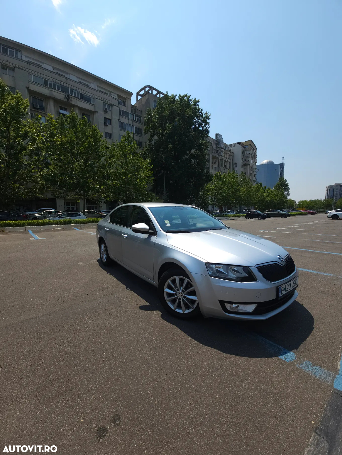 Skoda Octavia 1.6 TDI DSG Style - 3