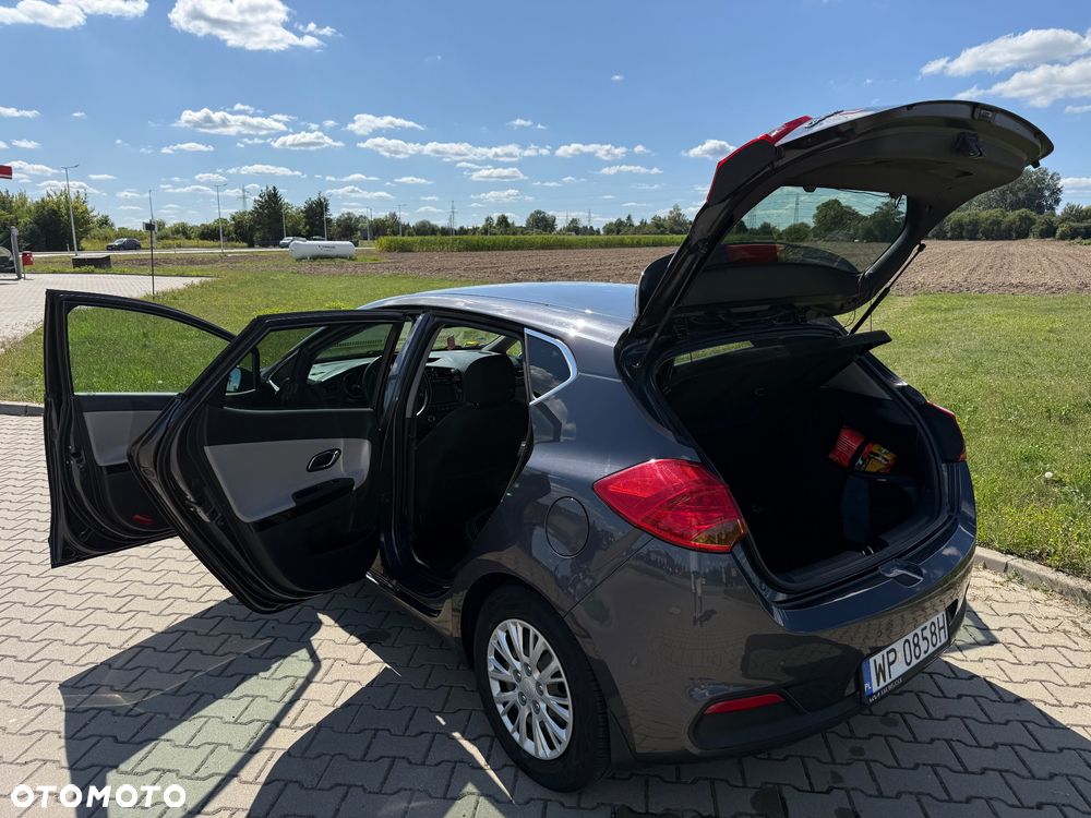 Kia Ceed 1.6 GDI M - 27