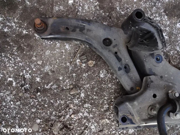 FORD FIESTA MK7 LIFT 1.0 ECO WAHACZ LEWY PRZÓD