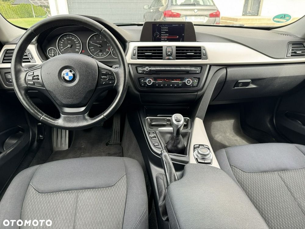 BMW Seria 3 318d - 20