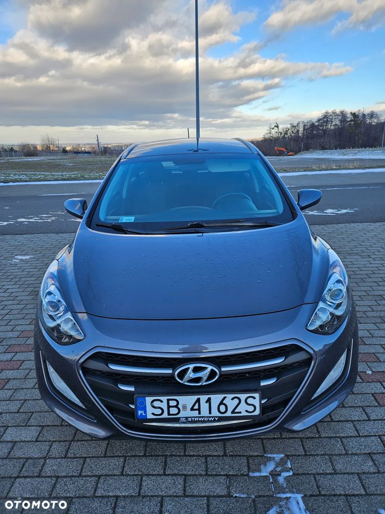 Hyundai i30 1.6 CRDi Classic + - 10