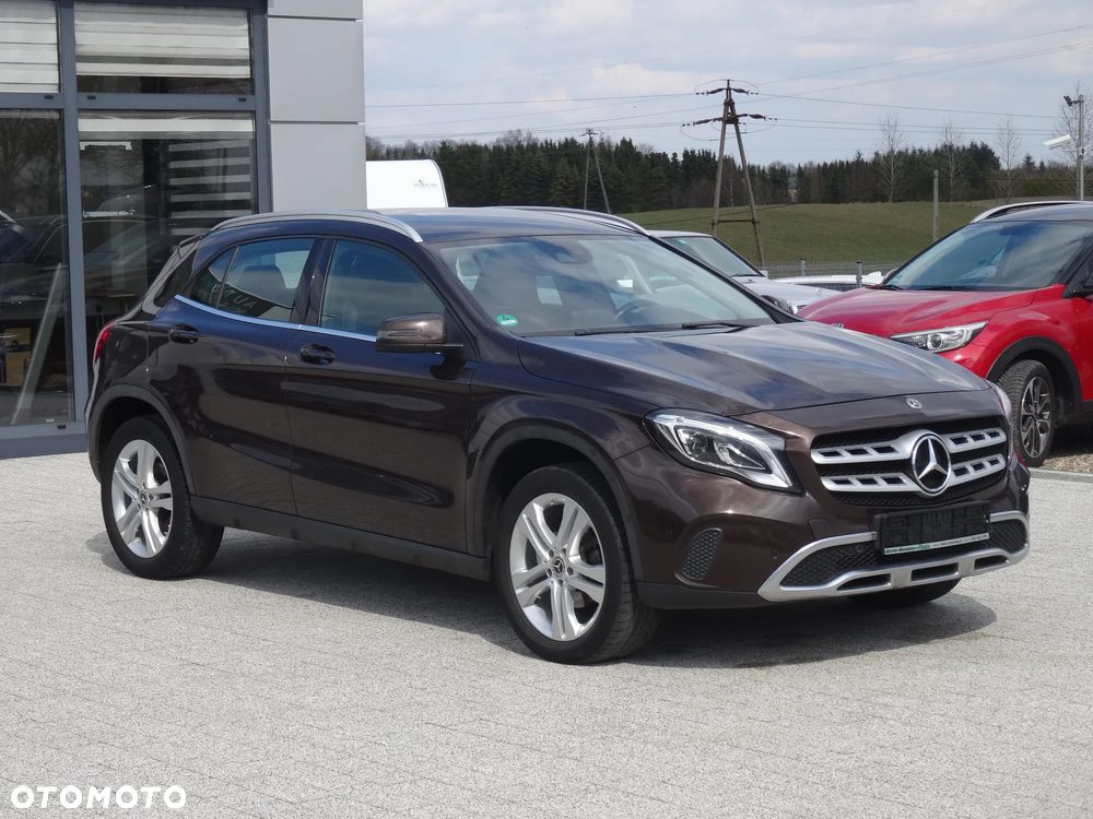 Mercedes-Benz GLA 200 d 4Matic 7G-DCT UrbanStyle Edition - 2