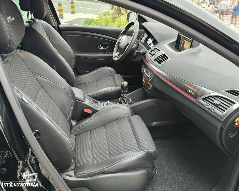 Renault Mégane Sport Tourer 1.5 dCi GT Line SS - 19