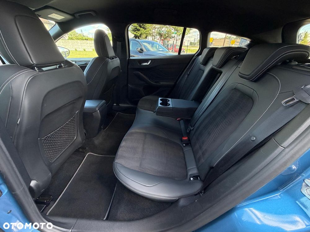 Ford Focus - 24