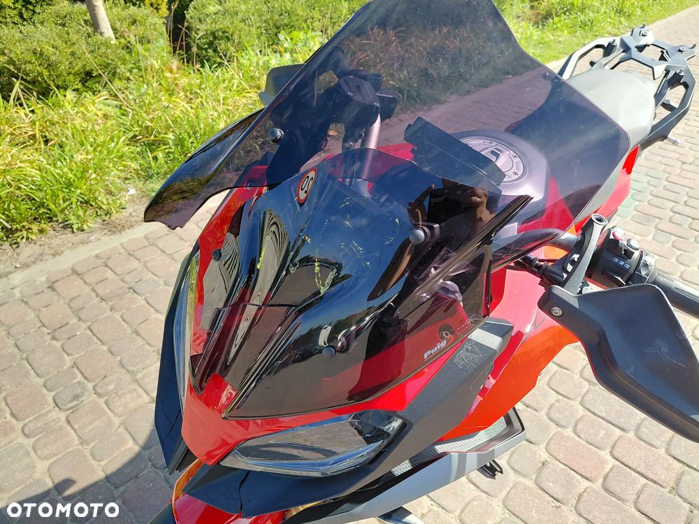 BMW F - 25