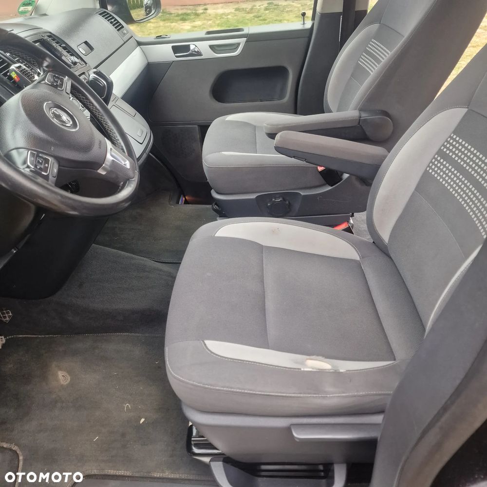 Volkswagen Multivan - 21