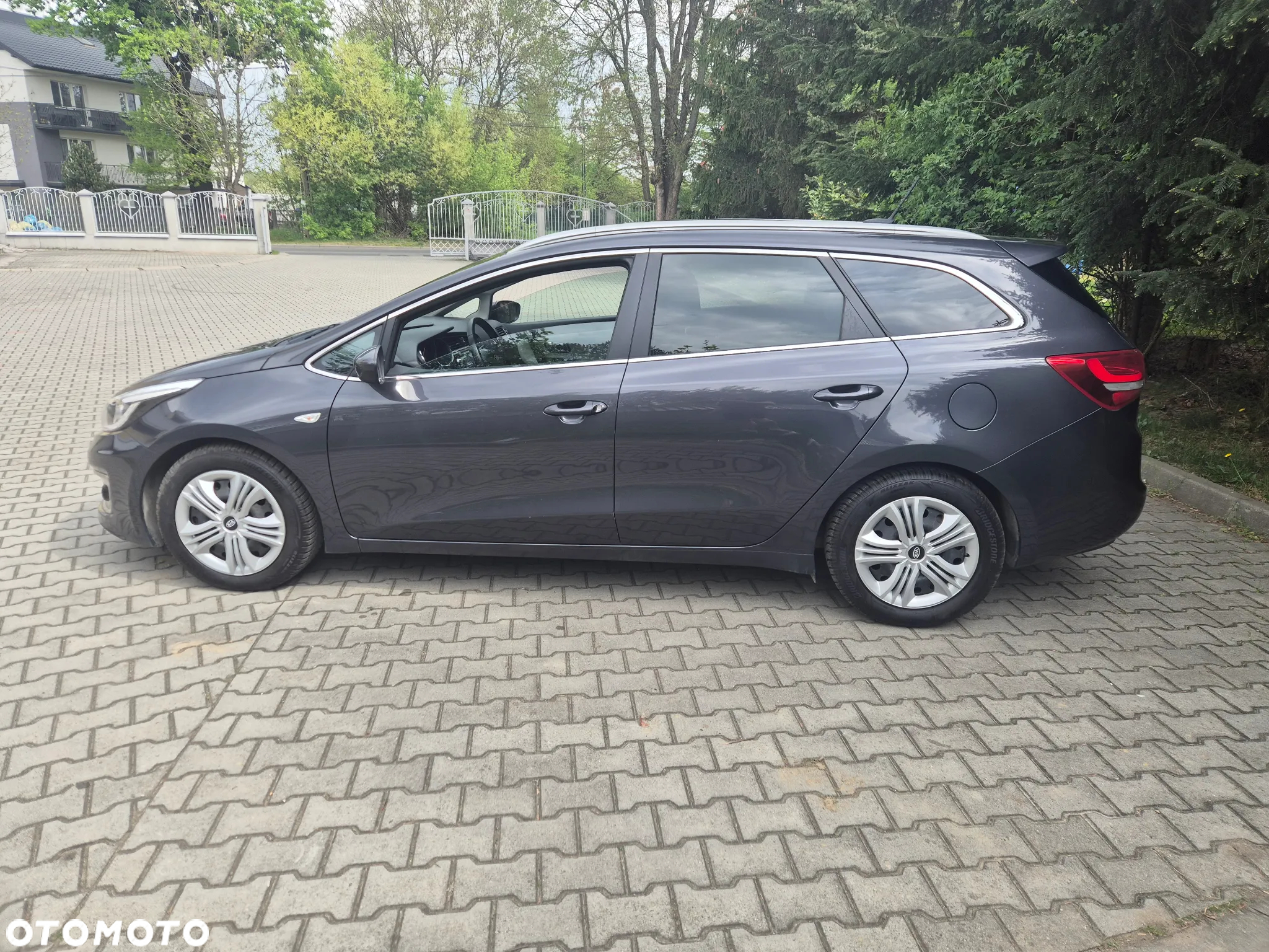 Kia Ceed 1.6 GDI ISG Dream-Team Edition - 8