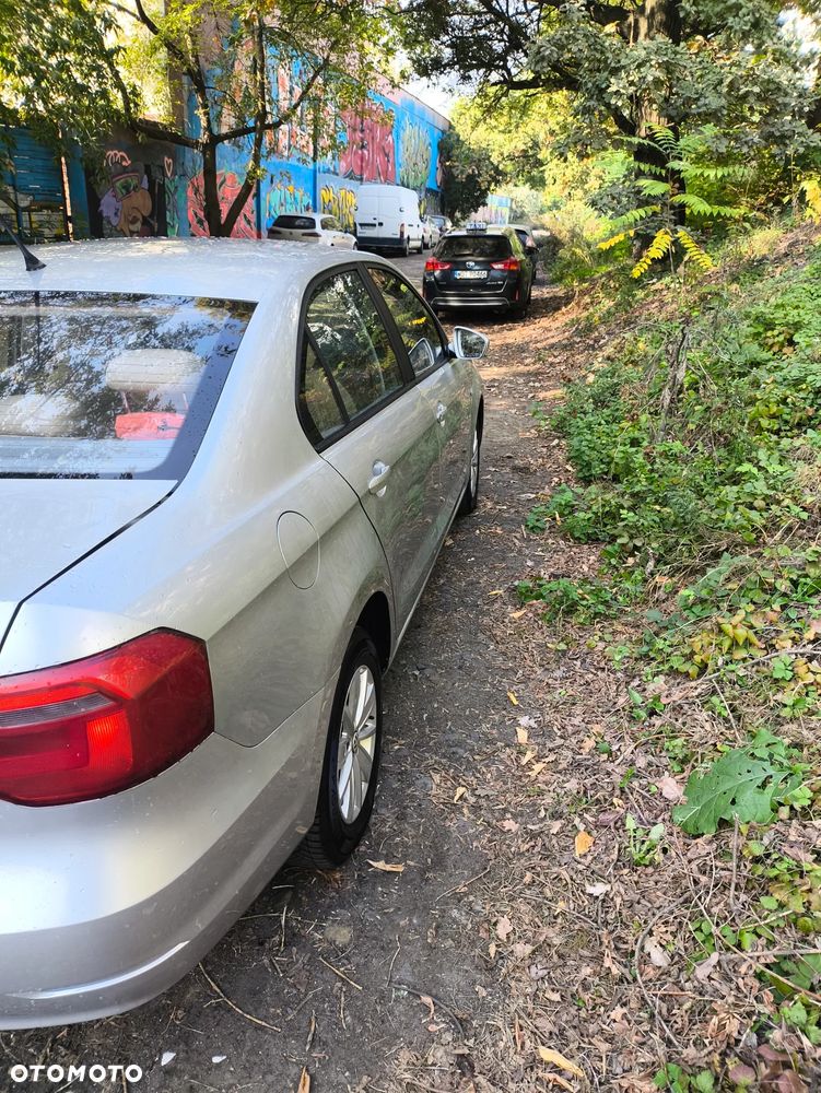 Volkswagen Jetta - 26