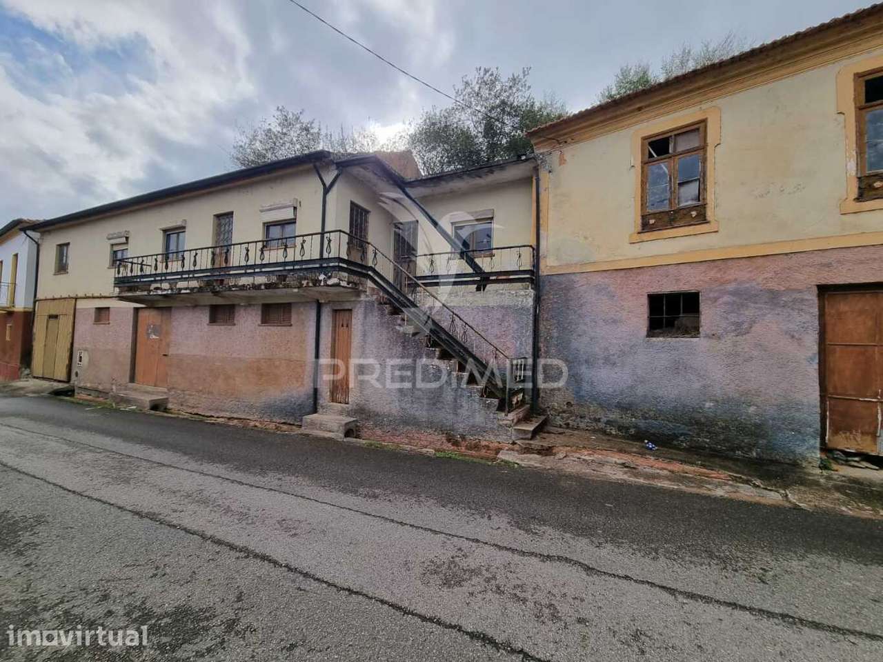 Moradia com Grande Potencial para Restauro - Grande imagem: 2/28