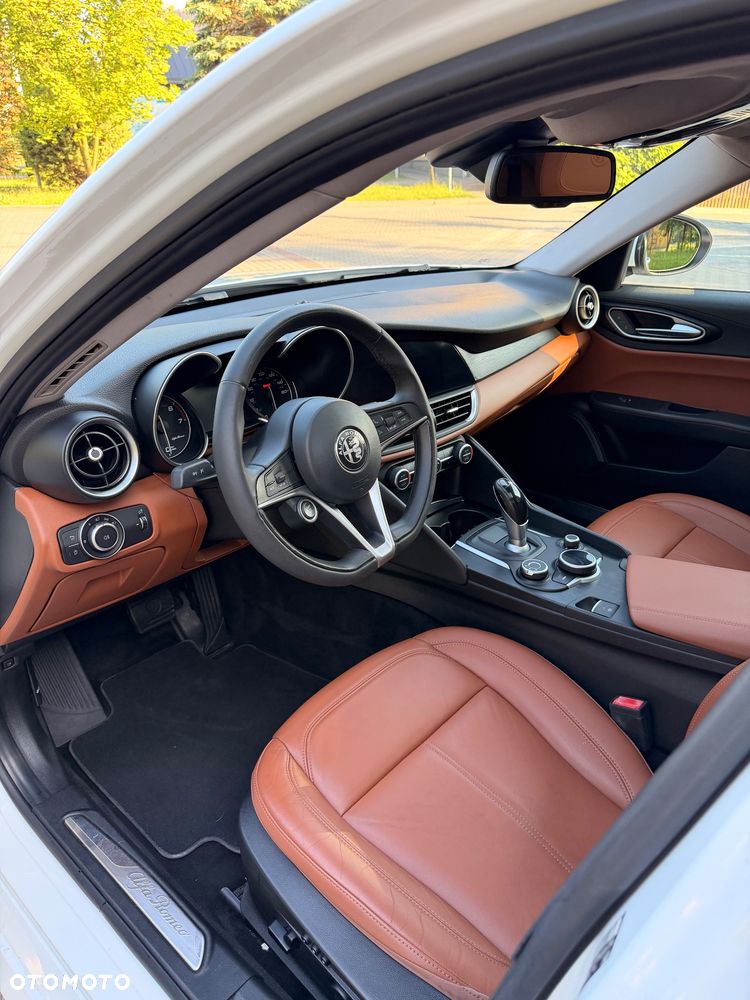 Alfa Romeo Giulia - 7