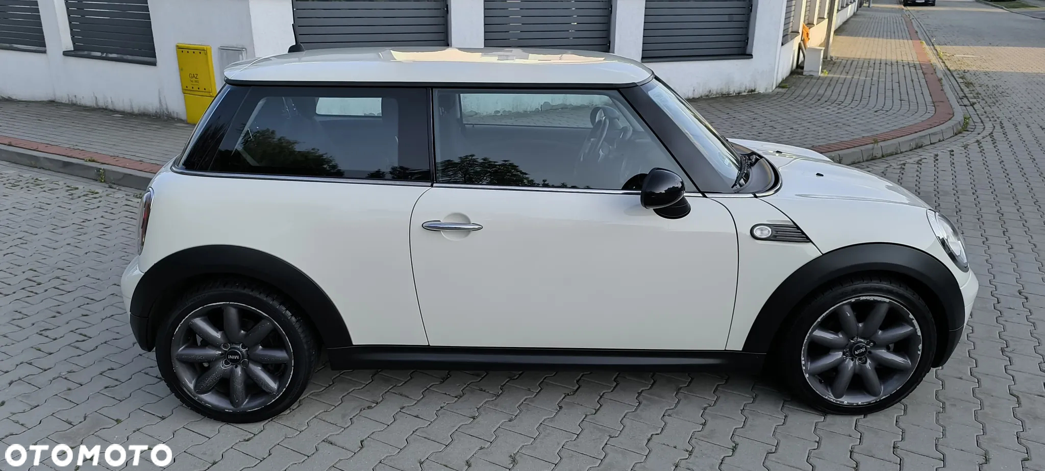 MINI ONE Standard - 20