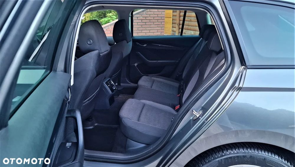 Skoda Octavia 1.5 TSI e-Tec Ambition DSG - 12