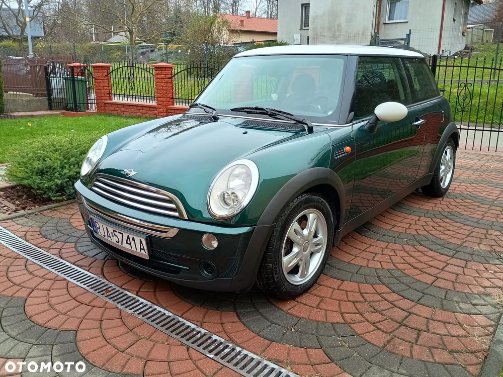 MINI Cooper Standard - 1