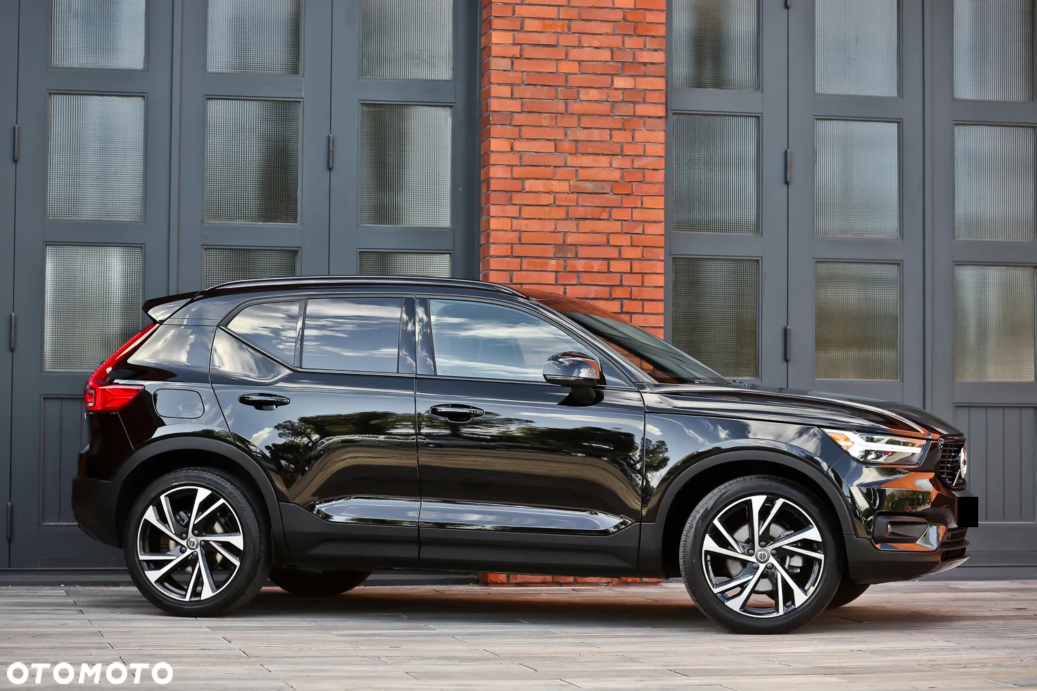 Volvo XC 40 T5 AWD R-Design - 3